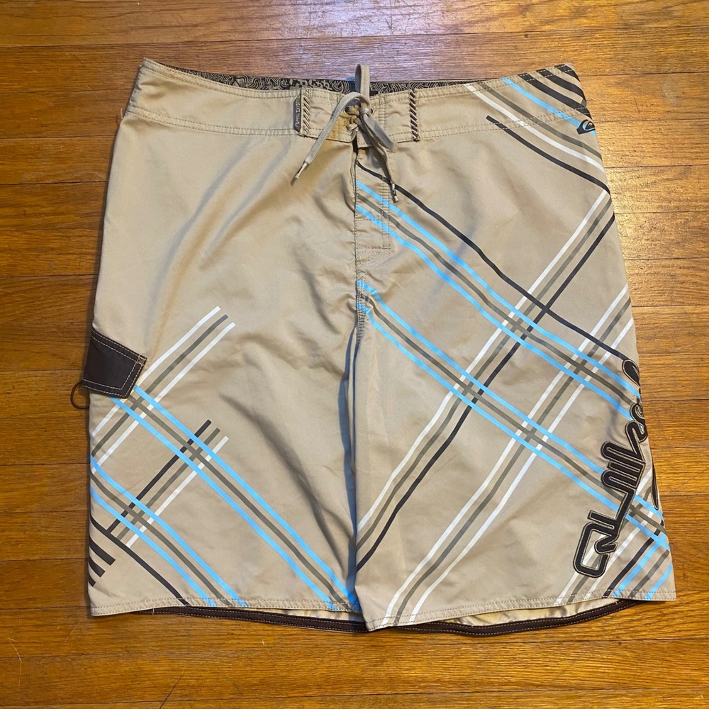 Quiksilver Mens Board Shorts Tan Blue Striped‎ Swim Trunks Size 38 Y2K Surf